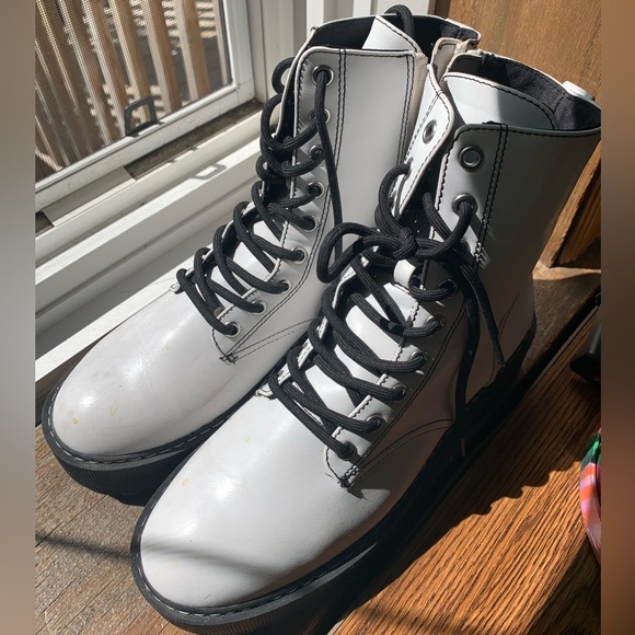 H&M Boots - Picture 2 of 4